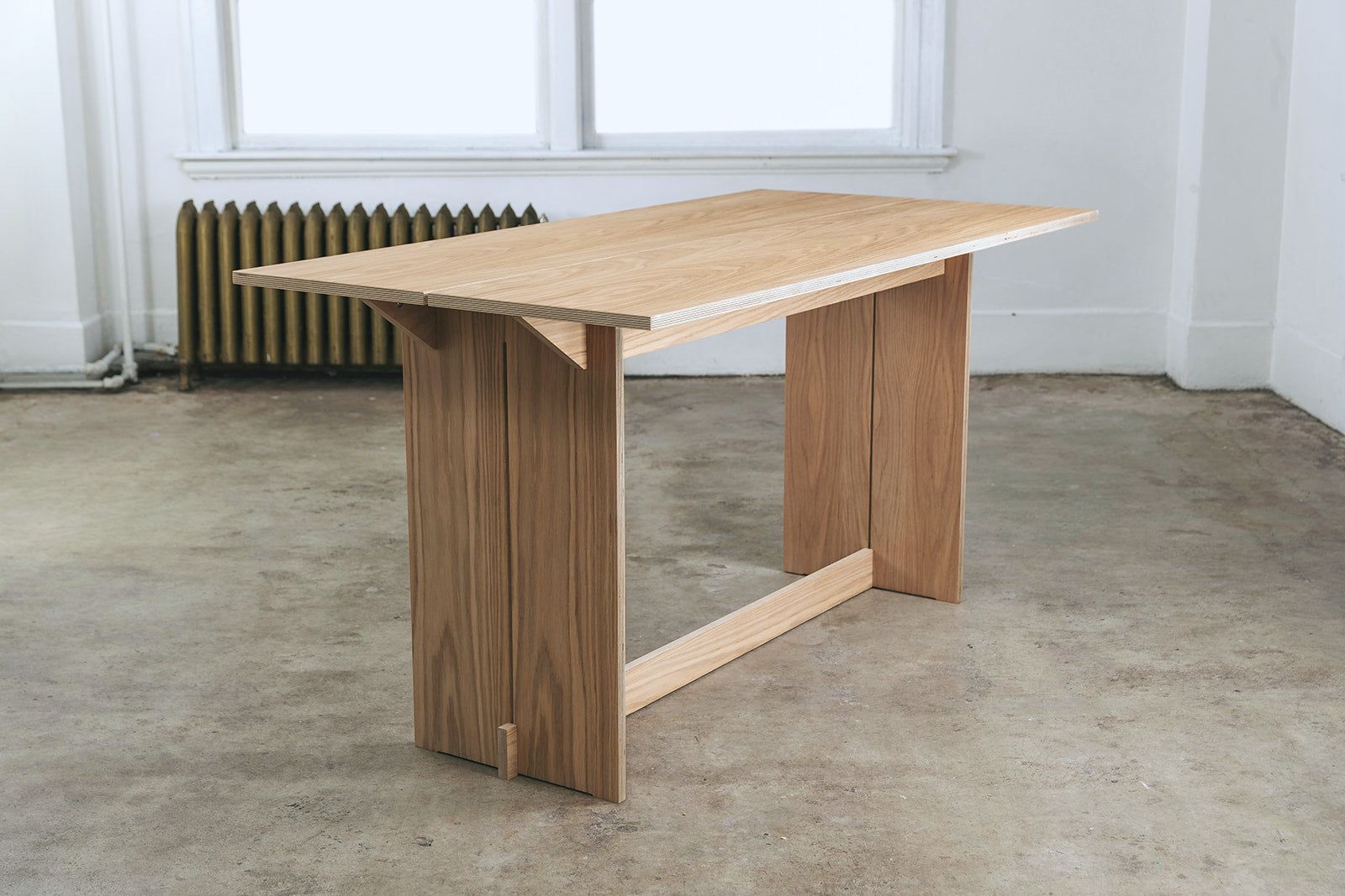 Ezra Dining Table